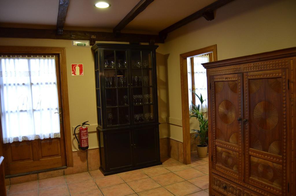 Hostal Ameztia Doneztebe ภายนอก รูปภาพ