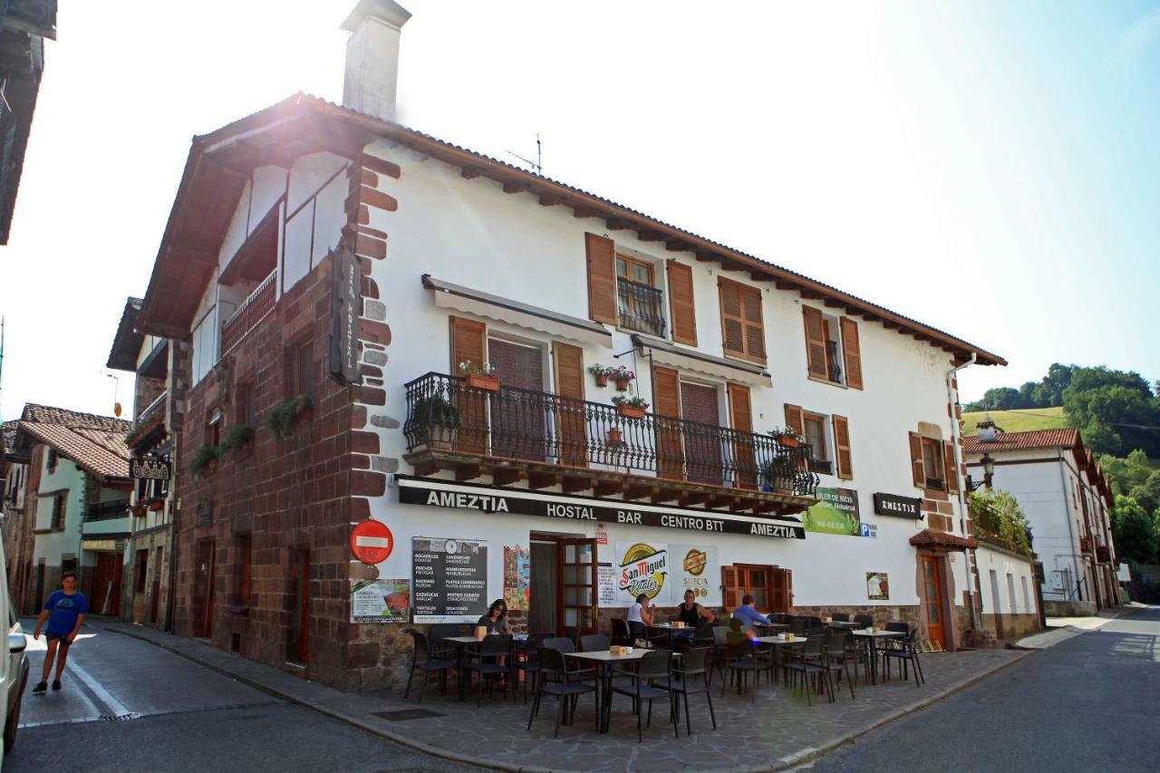 Hostal Ameztia Doneztebe ภายนอก รูปภาพ